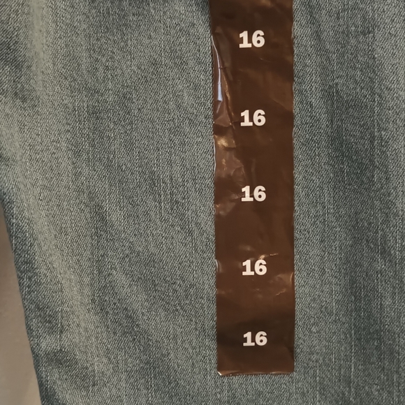 Levi's 511 Slim Fit Denim Jeans - Picture 3 of 7